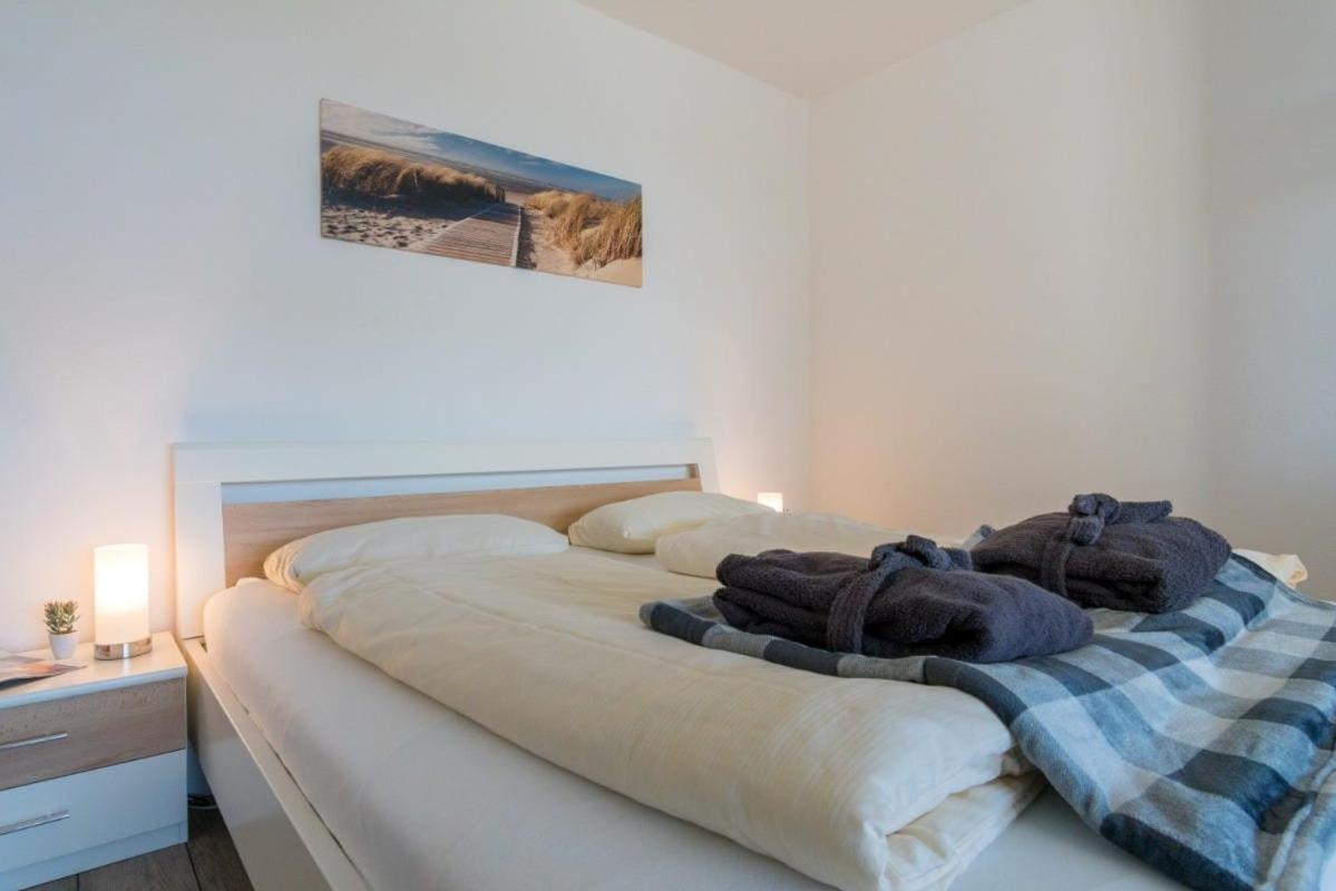 Ferienwohnung Sandkueste Mit Strandkorb & Indoor Spielplatz Хайлигенхафен Экстерьер фото